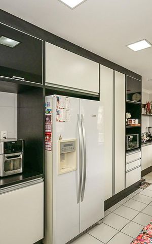 Apartamento à venda com 223m², 3 quartos e 4 vagasCozinha