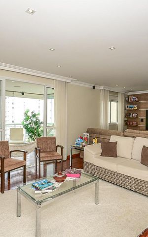 Apartamento à venda com 223m², 3 quartos e 4 vagasSala