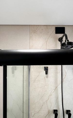 Apartamento à venda com 68m², 2 quartos e 2 vagas Apartamento à venda com 68m², 2 quartos e 2 vagasBanheiro Social