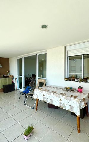 Apartamento à venda com 114m², 3 quartos e 2 vagas Apartamento à venda com 114m², 3 quartos e 2 vagasVaranda da Sala