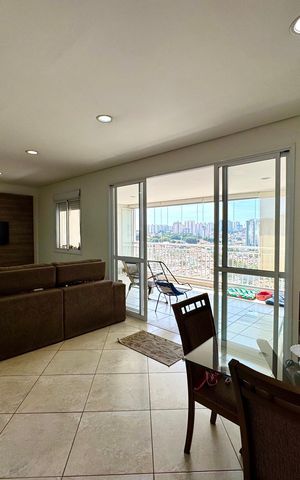 Apartamento à venda com 114m², 3 quartos e 2 vagas Apartamento à venda com 114m², 3 quartos e 2 vagasSala
