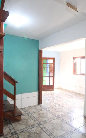 Casa à venda com 210m², 4 quartos e 1 vagaEscada