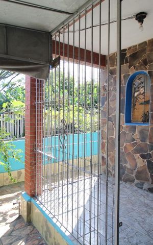 Casa à venda com 210m², 4 quartos e 1 vagaQuintal