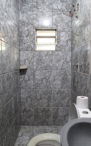 Casa à venda com 210m², 4 quartos e 1 vagaBanheiro