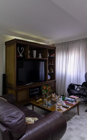 Apartamento à venda com 120m², 3 quartos e 2 vagas Apartamento à venda com 120m², 3 quartos e 2 vagasSala de tv