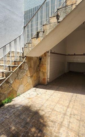 Casa à venda com 240m², 2 quartos e 2 vagasÁrea Comum