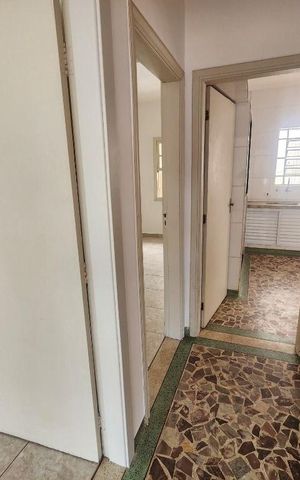Casa à venda com 240m², 2 quartos e 2 vagasCorredor