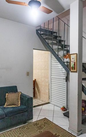 Casa à venda com 384m², 4 quartos e 2 vagas Casa à venda com 384m², 4 quartos e 2 vagasCasa 1 - sala