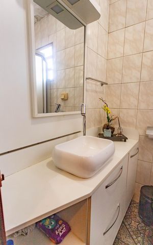Casa à venda com 384m², 4 quartos e 2 vagas Casa à venda com 384m², 4 quartos e 2 vagasCasa 1 - Banheiro 1