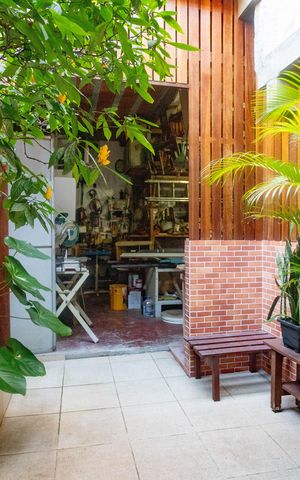 Casa à venda com 384m², 4 quartos e 2 vagas Casa à venda com 384m², 4 quartos e 2 vagasÁrea externa