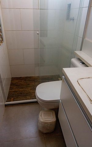 Casa à venda com 384m², 4 quartos e 2 vagas Casa à venda com 384m², 4 quartos e 2 vagasCasa 2 - banheiro