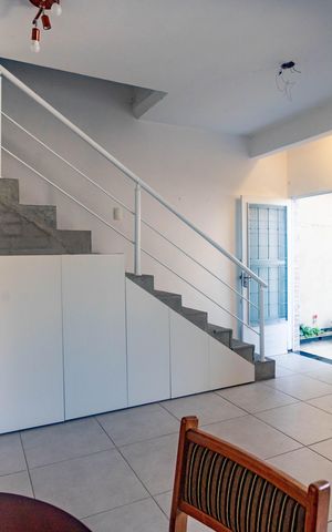 Casa à venda com 384m², 4 quartos e 2 vagas Casa à venda com 384m², 4 quartos e 2 vagasCasa 2 - sala / cozinha