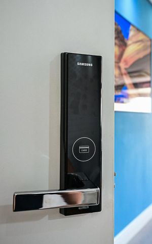 Apartamento à venda com 133m², 3 quartos e 2 vagasFechadura Eletrônica