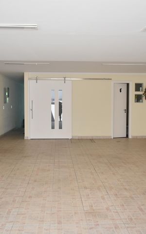 Casa à venda com 400m², 4 quartos e 6 vagasGaragem