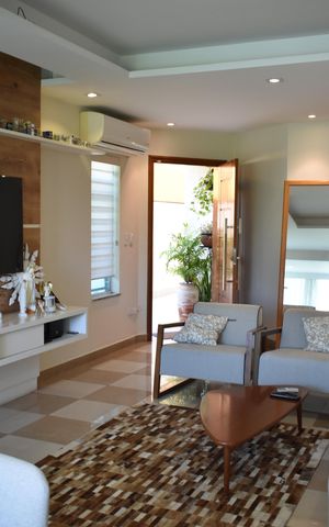 Casa à venda com 400m², 4 quartos e 6 vagasSala 1