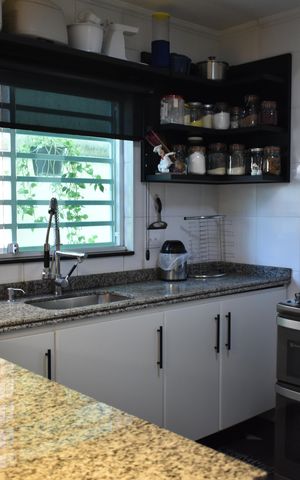 Casa à venda com 400m², 4 quartos e 6 vagasCozinha