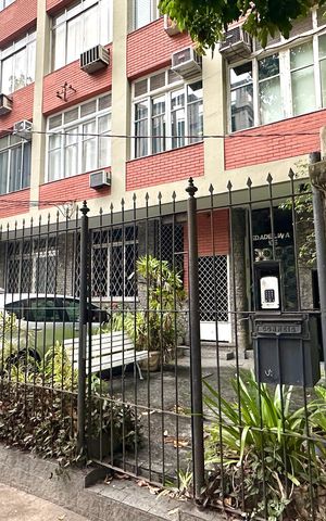 Apartamento à venda com 67m², 2 quartos e 1 vaga Apartamento à venda com 67m², 2 quartos e 1 vagaPlaca