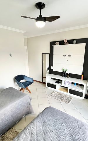 Casa à venda com 480m², 5 quartos e 5 vagas Casa à venda com 480m², 5 quartos e 5 vagasQuarto de Visitas