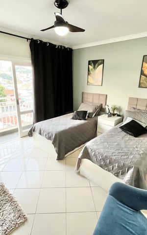Casa à venda com 480m², 5 quartos e 5 vagas Casa à venda com 480m², 5 quartos e 5 vagasQuarto de Visitas