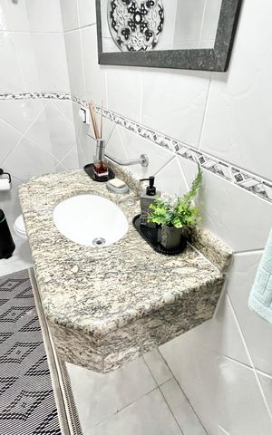 Casa à venda com 480m², 5 quartos e 5 vagas Casa à venda com 480m², 5 quartos e 5 vagasÁrea gourmet Banheiro