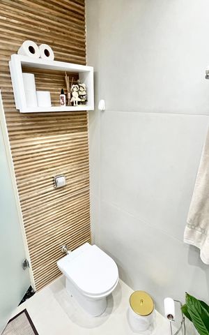 Casa à venda com 480m², 5 quartos e 5 vagas Casa à venda com 480m², 5 quartos e 5 vagasBanheiro da Suíte 1