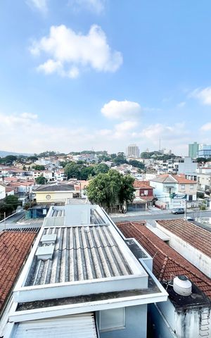 Casa à venda com 480m², 5 quartos e 5 vagas Casa à venda com 480m², 5 quartos e 5 vagasQuarto de Visitas Varanda