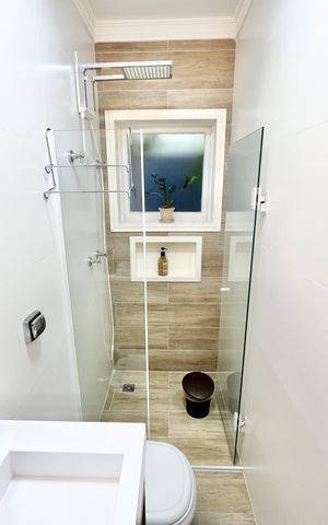 Casa à venda com 480m², 5 quartos e 5 vagas Casa à venda com 480m², 5 quartos e 5 vagasBanheiro