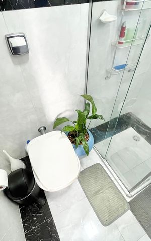 Casa à venda com 480m², 5 quartos e 5 vagas Casa à venda com 480m², 5 quartos e 5 vagasBanheiro da Suíte 4