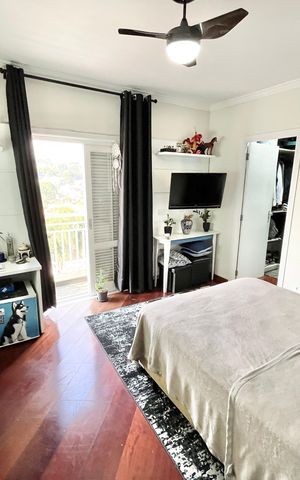 Casa à venda com 480m², 5 quartos e 5 vagas Casa à venda com 480m², 5 quartos e 5 vagasQuarto 4 - Suíte