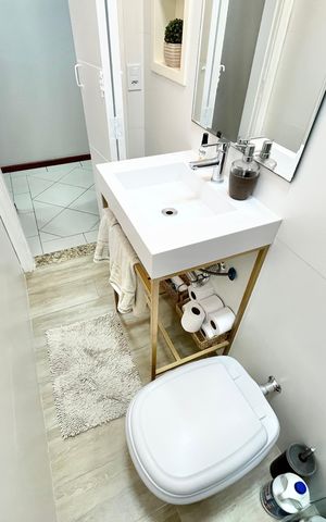 Casa à venda com 480m², 5 quartos e 5 vagas Casa à venda com 480m², 5 quartos e 5 vagasBanheiro