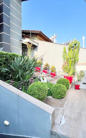 Casa à venda com 480m², 5 quartos e 5 vagas Casa à venda com 480m², 5 quartos e 5 vagasJardim