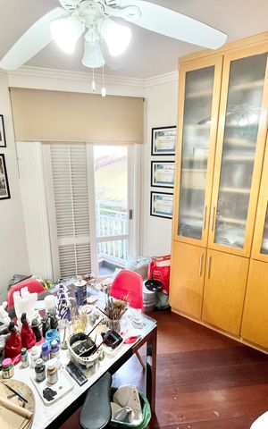 Casa à venda com 480m², 5 quartos e 5 vagas Casa à venda com 480m², 5 quartos e 5 vagasQuarto 2 - Suíte