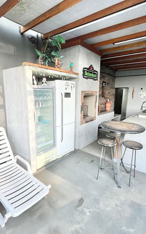 Casa à venda com 480m², 5 quartos e 5 vagas Casa à venda com 480m², 5 quartos e 5 vagasÁrea gourmet