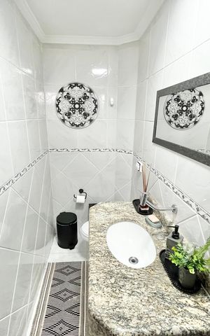 Casa à venda com 480m², 5 quartos e 5 vagas Casa à venda com 480m², 5 quartos e 5 vagasÁrea gourmet Banheiro