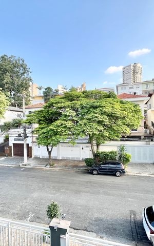 Casa à venda com 480m², 5 quartos e 5 vagas Casa à venda com 480m², 5 quartos e 5 vagasQuarto 1 - Suíte