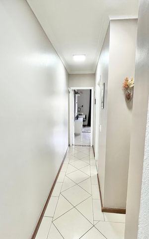Casa à venda com 480m², 5 quartos e 5 vagas Casa à venda com 480m², 5 quartos e 5 vagasCorredor