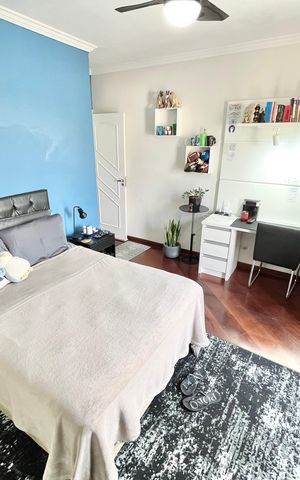 Casa à venda com 480m², 5 quartos e 5 vagas Casa à venda com 480m², 5 quartos e 5 vagasQuarto 4 - Suíte