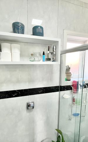 Casa à venda com 480m², 5 quartos e 5 vagas Casa à venda com 480m², 5 quartos e 5 vagasBanheiro da Suíte 4