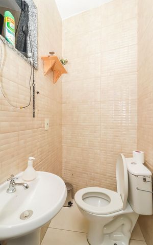 Casa para alugar com 120m², 3 quartos e 5 vagasBanheiro Externo