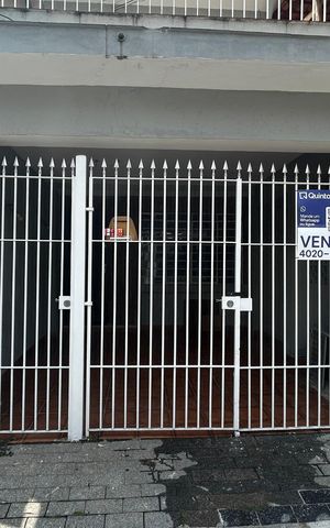 Casa à venda com 160m², 3 quartos e 1 vaga Casa à venda com 160m², 3 quartos e 1 vagaFachada