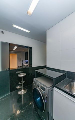 Apartamento para alugar com 306m², 4 quartos e 3 vagas Apartamento para alugar com 306m², 4 quartos e 3 vagasÁrea de Serviço