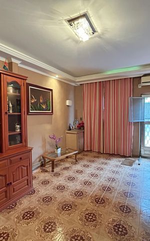 Casa à venda com 204m², 3 quartos e sem vagaSala