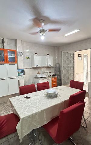 Casa à venda com 204m², 3 quartos e sem vagaCozinha