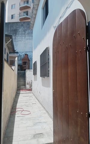 Casa à venda com 100m², 3 quartos e 2 vagas Casa à venda com 100m², 3 quartos e 2 vagasÁrea externa