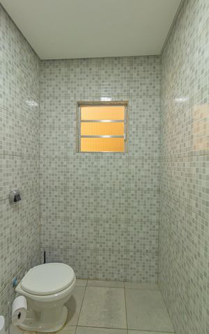 Casa à venda com 250m², 4 quartos e 3 vagas Casa à venda com 250m², 4 quartos e 3 vagasLavabo