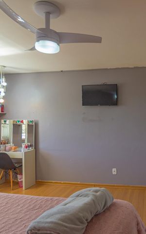 Casa à venda com 250m², 4 quartos e 3 vagas Casa à venda com 250m², 4 quartos e 3 vagasQuarto 1