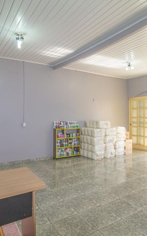 Casa à venda com 250m², 4 quartos e 3 vagas Casa à venda com 250m², 4 quartos e 3 vagasSala 2/Quarto 4