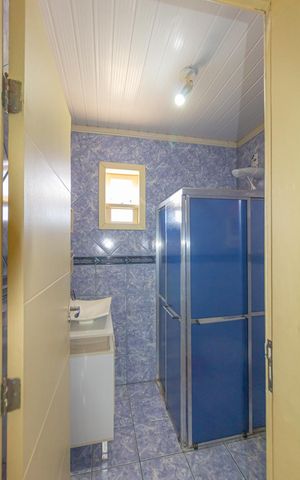 Casa à venda com 250m², 4 quartos e 3 vagas Casa à venda com 250m², 4 quartos e 3 vagasBanheiro Social