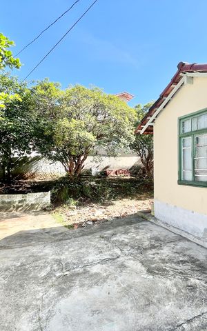 Casa à venda com 800m², 2 quartos e 5 vagas Casa à venda com 800m², 2 quartos e 5 vagasÁrea externa
