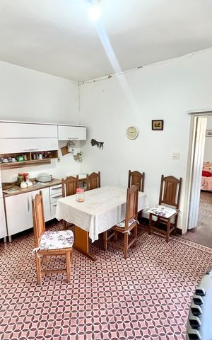 Casa à venda com 800m², 2 quartos e 5 vagas Casa à venda com 800m², 2 quartos e 5 vagasCozinha